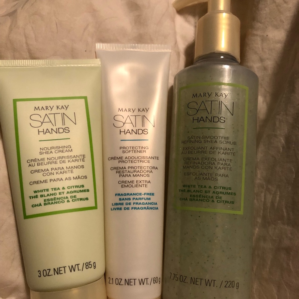 Mary Kay satin hands set